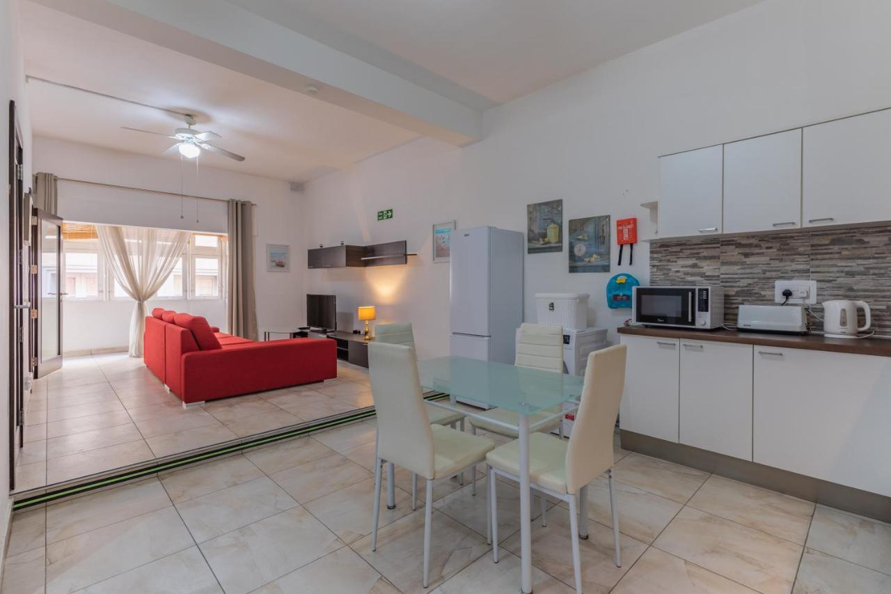 Bormla - Comfortable Two Bedroom Apartment Cospicua Екстериор снимка