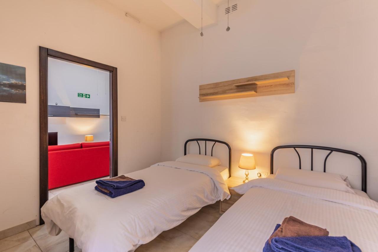 Bormla - Comfortable Two Bedroom Apartment Cospicua Екстериор снимка